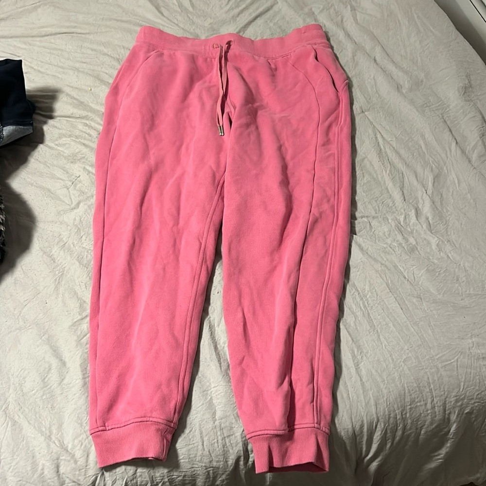 Lululemon size 12 pink scuba joggers